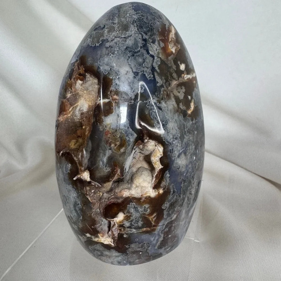 Violet Agate from Madagascar - Picture 3 of 6